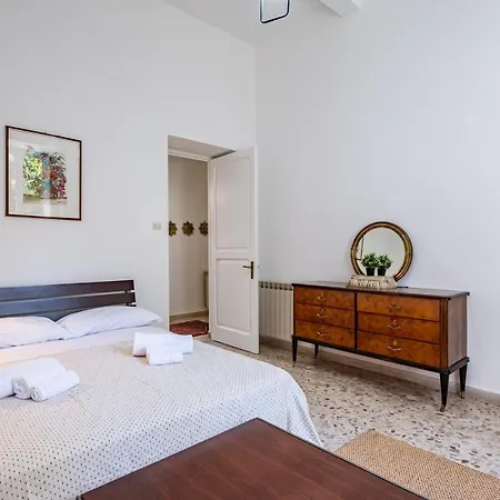 Corso Italia Flat Near The Seafront